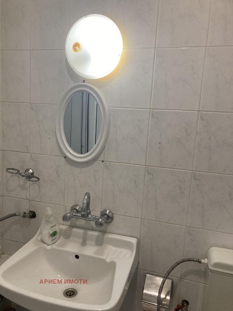 Издаје се  1 спаваћа соба Софија , Хладилника , 50 м2 | 10952725 - слика [15]