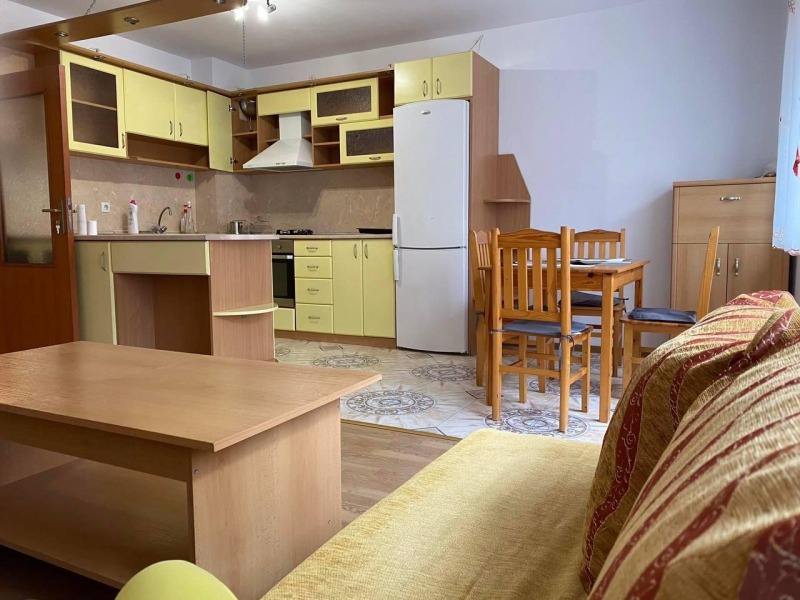 Te huur  1 slaapkamer Plovdiv , Karsjijaka , 60 m² | 42541773