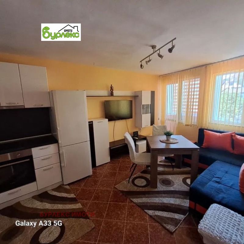 Дава под наем 2-СТАЕН, гр. Варна, Колхозен пазар