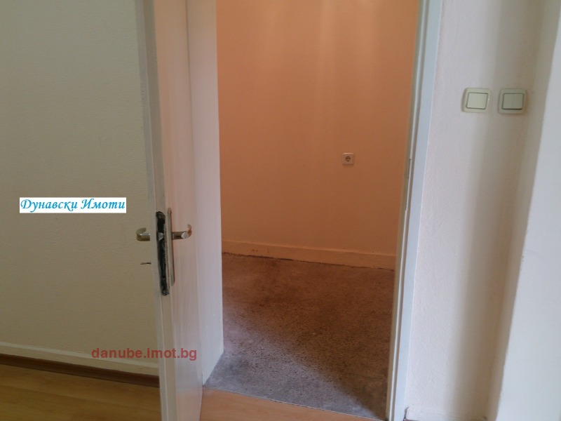 Дава под наем МАГАЗИН, гр. Русе, Център, снимка 4 - Магазини - 53254198