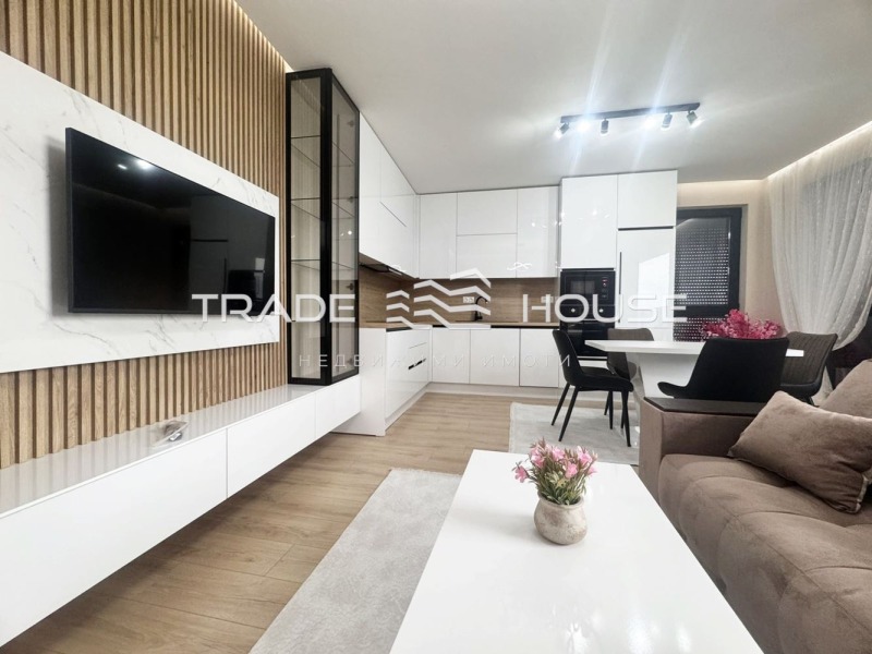 Дава под наем 2-СТАЕН, гр. Пловдив, Тракия