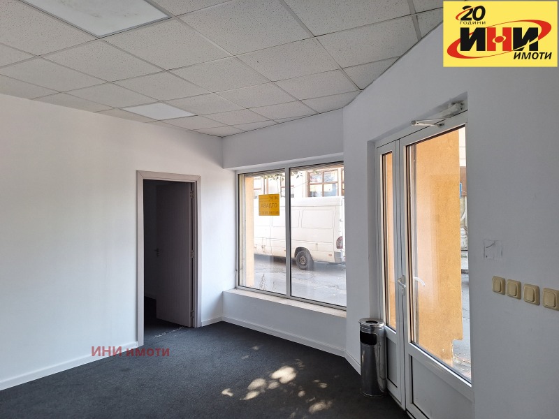 För uthyrning  Kontor Ruse , Centar , 200 kvm | 44314027 - bild [12]