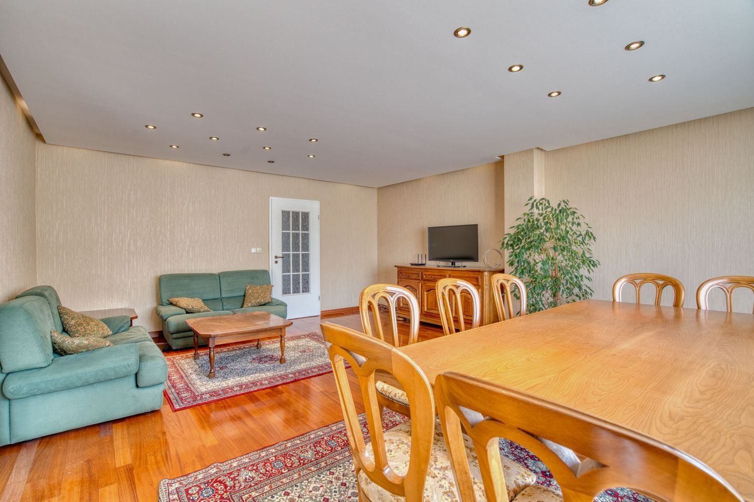 Дава под наем 4-СТАЕН, гр. София, Витоша