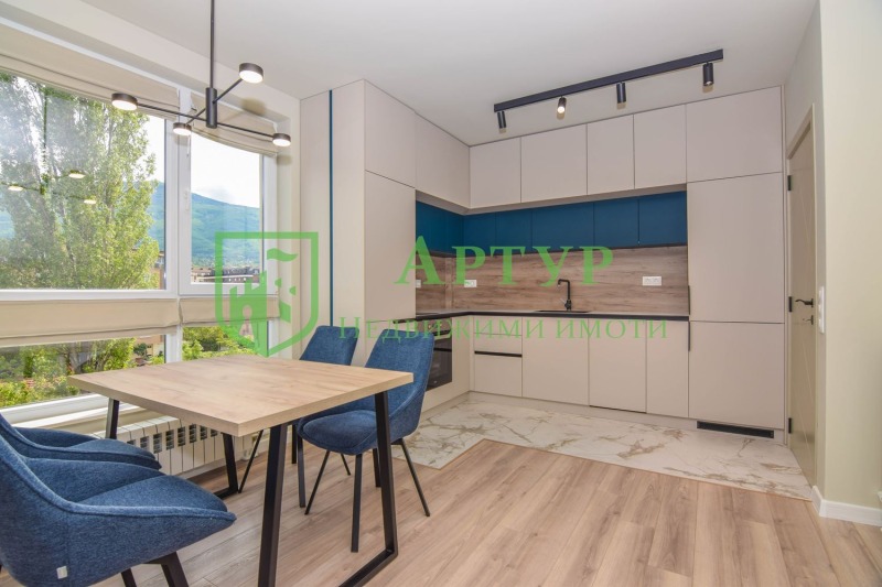 Издаје се  2 спаваће собе Софија , Крастова вада , 100 м2 | 93746268