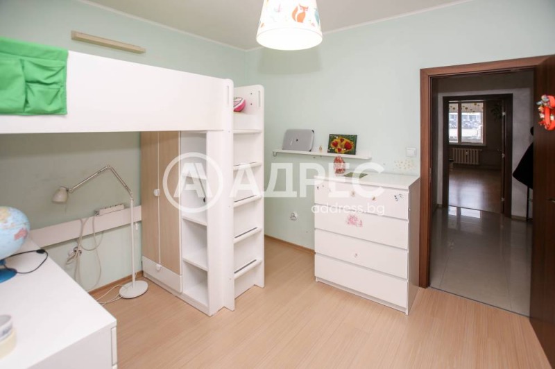 Дава под наем 3-СТАЕН, гр. София, Гоце Делчев, снимка 9 - Апартаменти - 53353769