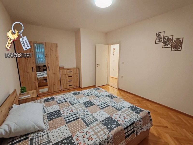 Дава под наем 4-СТАЕН, гр. Плевен, Идеален център, снимка 14 - Апартаменти - 52356337