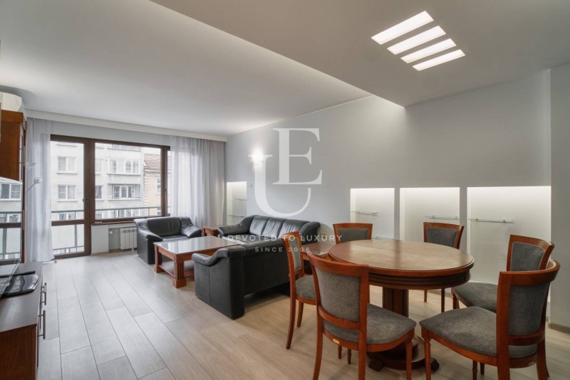 A louer  2 chambres Sofia , Tsentar , 95 m² | 46033620