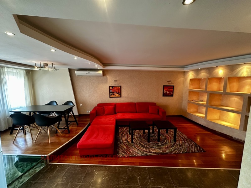 Zu vermieten  2 Schlafzimmer Sofia , Belite brezi , 140 qm | 62343651