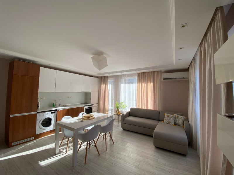 Дава под наем 3-СТАЕН, гр. Бургас, Център, снимка 4 - Апартаменти - 52966546