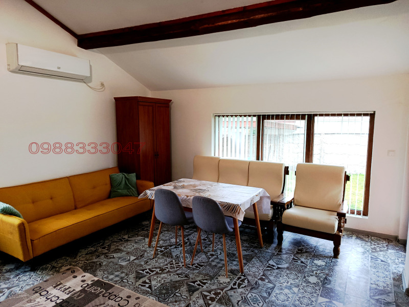 Дава под наем КЪЩА, гр. Бургас, с. Маринка