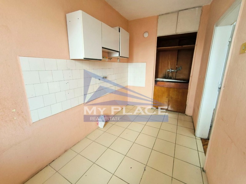 Дава под наем 2-СТАЕН, гр. Шумен, Център, снимка 4 - Апартаменти - 52651848