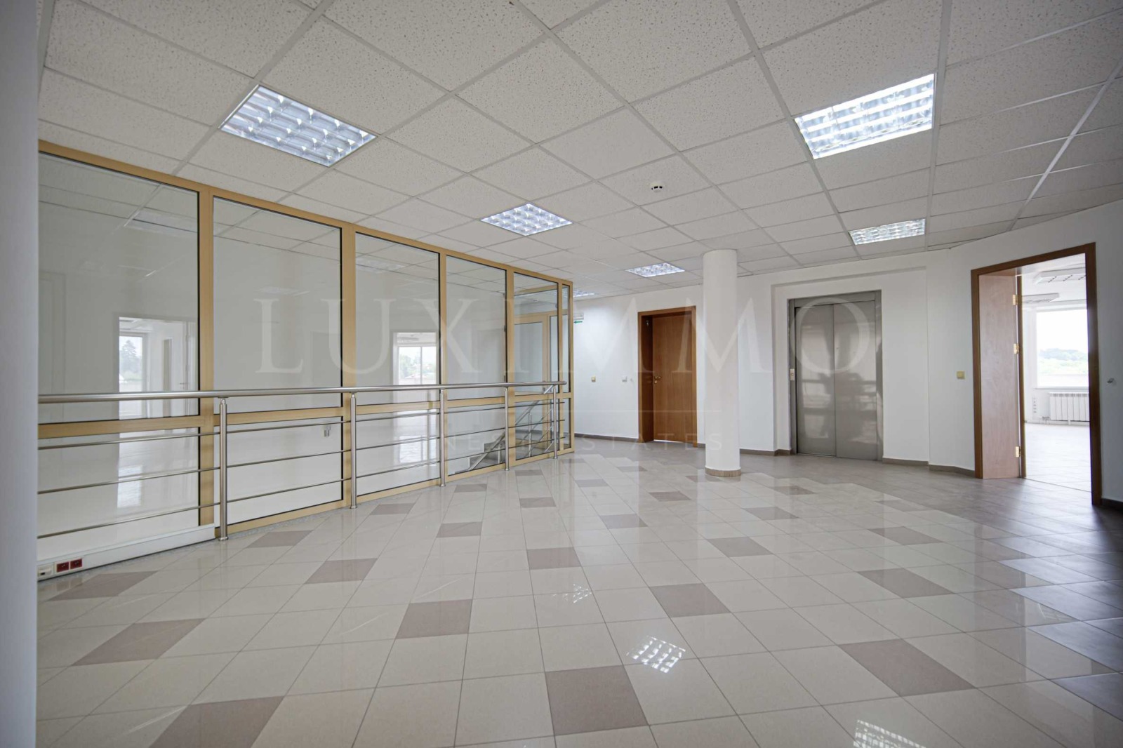 Дава под наем ОФИС, гр. София, Малинова долина, снимка 2 - Офиси - 45511455