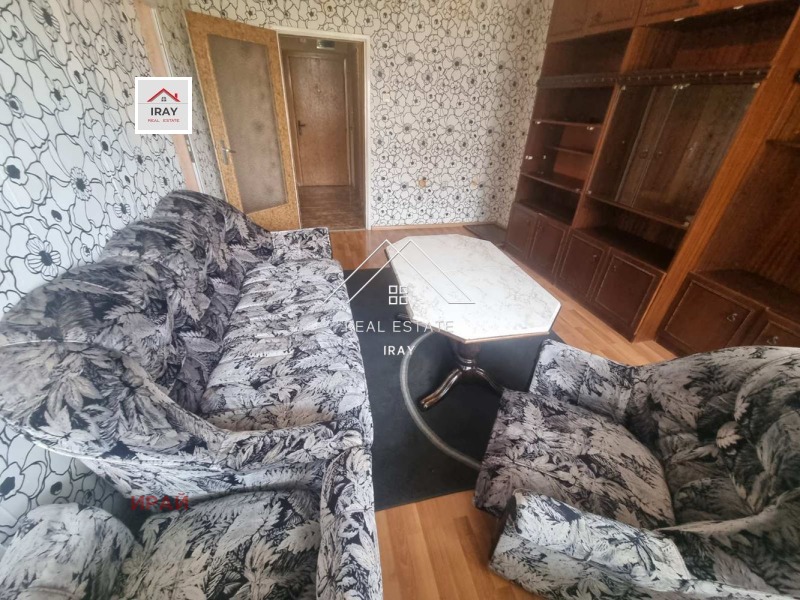 В оренду  3+ кімнати Стара Загора , Център , 100 кв.м | 76943310