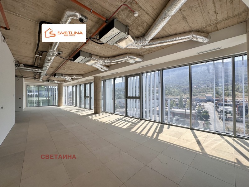 Vuokrattavana  Toimisto Sofia , Manastirski livadi , 356 neliömetriä | 77075705 - kuva [12]
