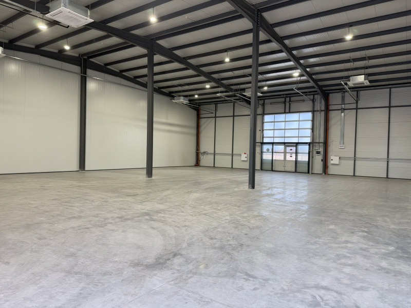 Дава под Наем СКЛАД в град Пловдив, Индустриална зона - Юг - 460 кв.м / 2 300 € » 4 498.41 лв., ТУИНС