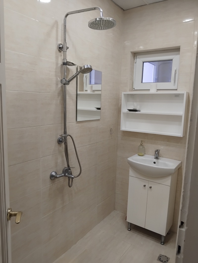 Дава под наем 3-СТАЕН, гр. София, Център, снимка 5 - Апартаменти - 52923454