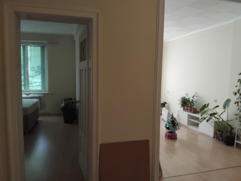 Дава под наем 3-СТАЕН, гр. София, Център, снимка 2 - Апартаменти - 52923454