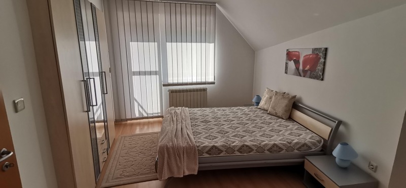 K pronájmu  3 ložnice Sofia , Studentski grad , 200 m2 | 58368339 - obraz [4]