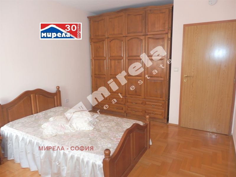 Дава под наем 4-СТАЕН, гр. София, Стрелбище, снимка 5 - Апартаменти - 52386674