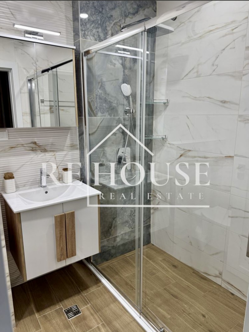 En renta  1 dormitorio Varna , Vazrazhdane 1 , 70 metros cuadrados | 78119606 - imagen [13]