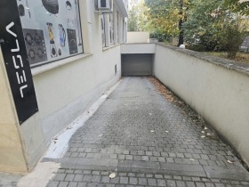 ГАРАЖ, ПАРКОМЯСТО, 20 m2