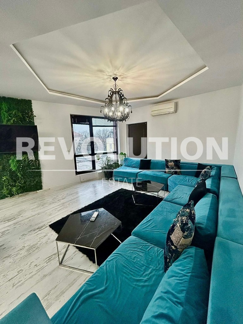 Дава под наем 3-СТАЕН, гр. Варна, Център