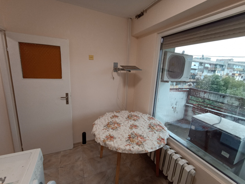 Zu vermieten  Studio Ruse , Rodina 1 , 42 qm | 67728911 - Bild [3]