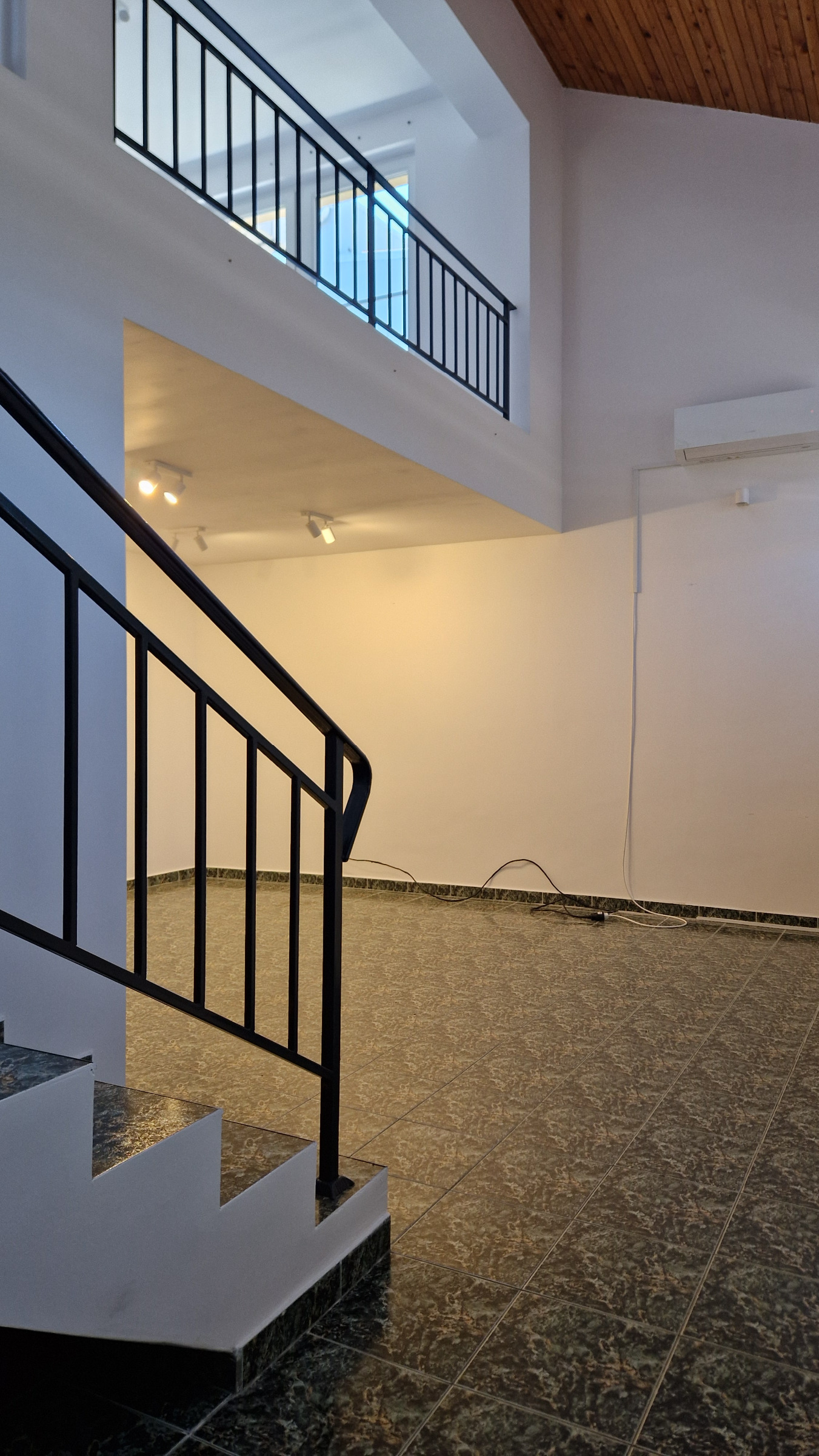 Дава под Наем МАГАЗИН | Imot.bg — изображение 5