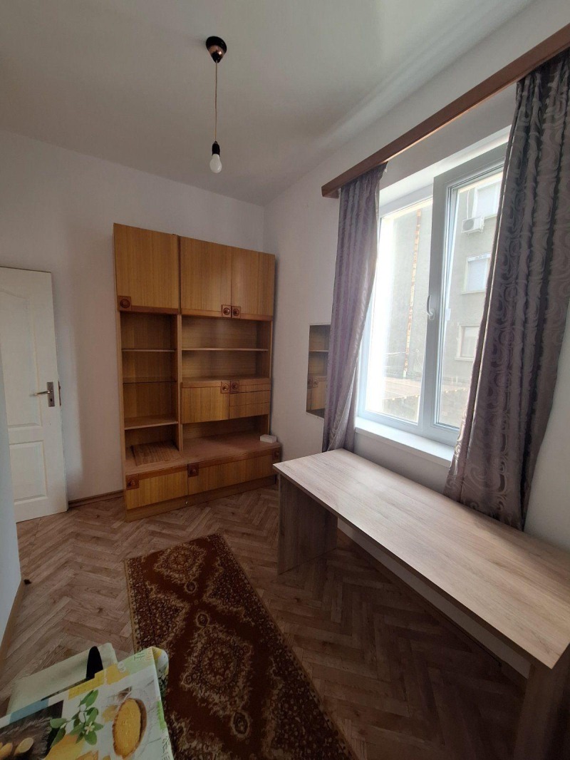 В оренду  2 спальні Пловдив , Център , 107 кв.м | 95282431 - зображення [6]