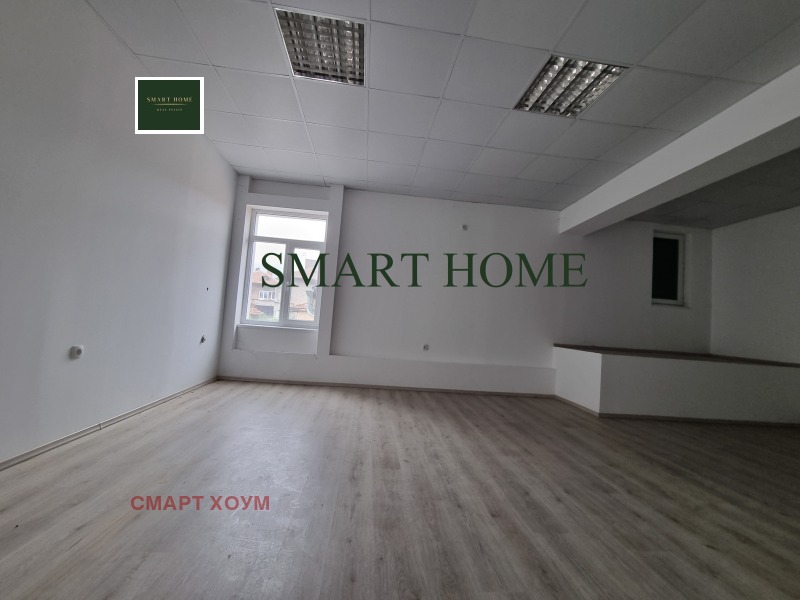 Дава под наем ОФИС, гр. Горна Оряховица, област Велико Търново, снимка 2 - Офиси - 52651770