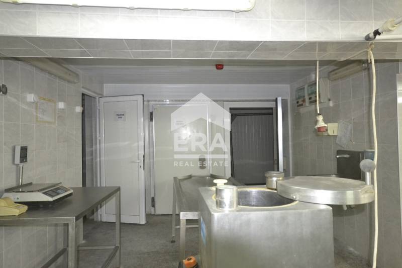 Дава под наем  Магазин град Хасково , Център , 400 кв.м | 42644408 - изображение [16]