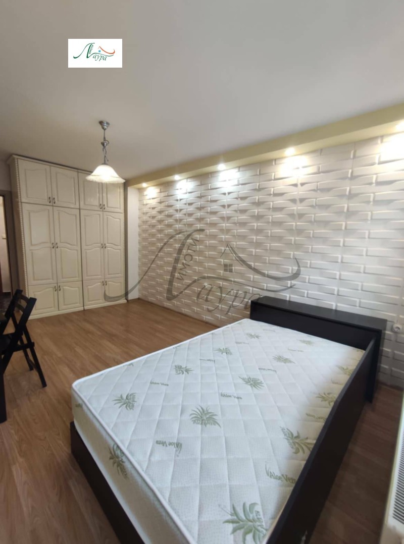 A louer  1 chambre Choumen , Tsentar , 60 m² | 48063086