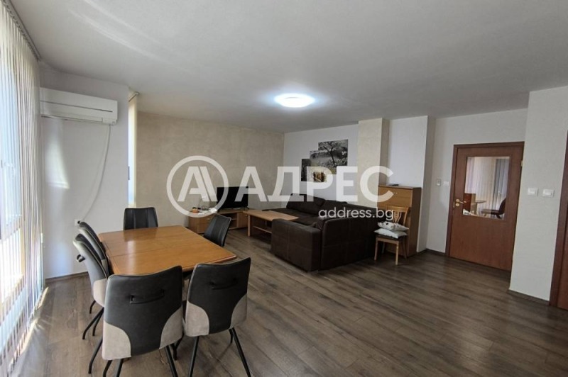 A louer  2 chambres Sofia , Manastirski livadi , 100 m² | 80998153