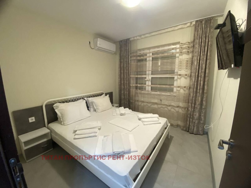 En renta  1 dormitorio Burgas , Sarafovo , 60 metros cuadrados | 63380402 - imagen [2]