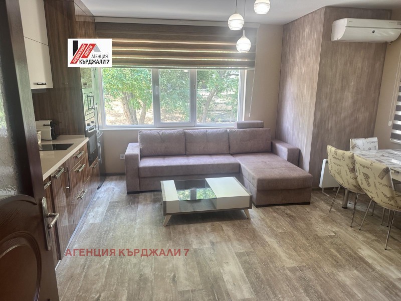 Zu vermieten  2 Schlafzimmer Kardschali , Wazroschdenzi , 100 qm | 37369576 - Bild [2]