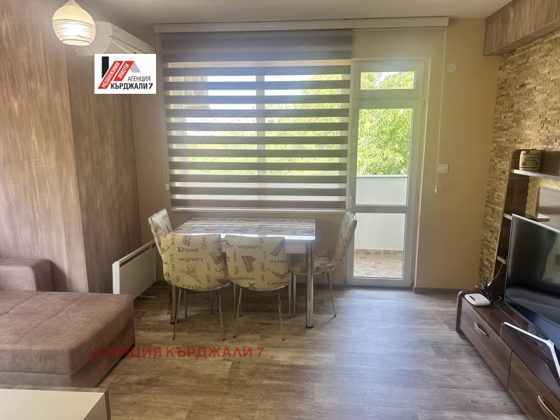 Zu vermieten  2 Schlafzimmer Kardschali , Wazroschdenzi , 100 qm | 37369576 - Bild [3]