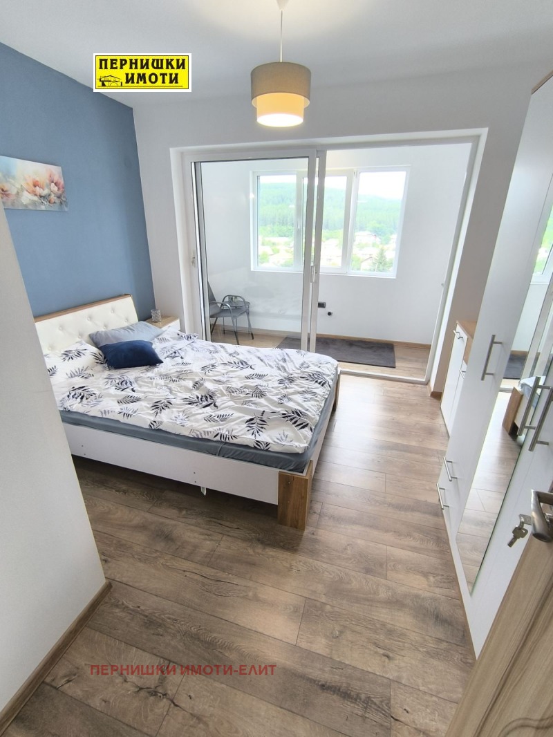 Дава под наем 2-СТАЕН, гр. Перник, Мошино, снимка 4 - Апартаменти - 53355192