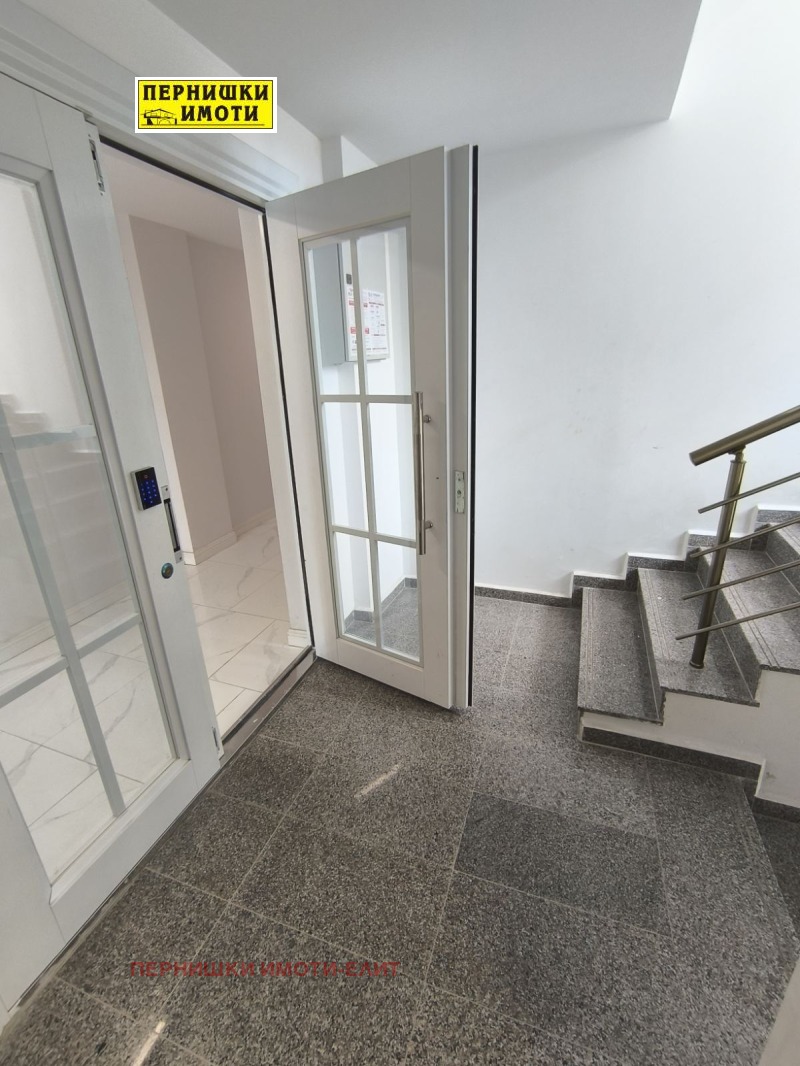 Дава под наем 2-СТАЕН, гр. Перник, Мошино, снимка 10 - Апартаменти - 53355192