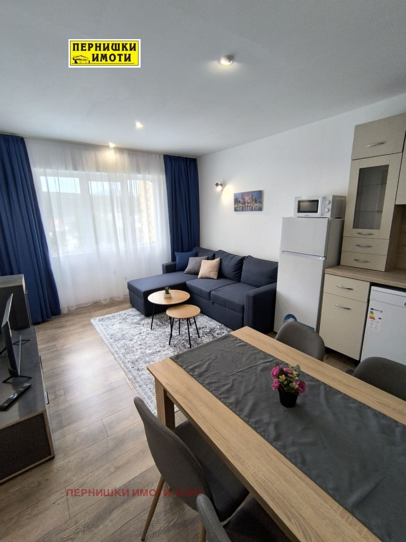 Дава под наем 2-СТАЕН, гр. Перник, Мошино