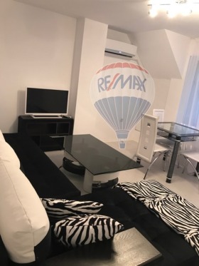 1 quarto Kiutchuk Parij, Plovdiv 1