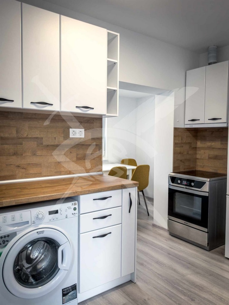 Под наем ЕТАЖ ОТ КЪЩА, град София, Модерно предградие • 750 € • 40444078 — Holmes.bg