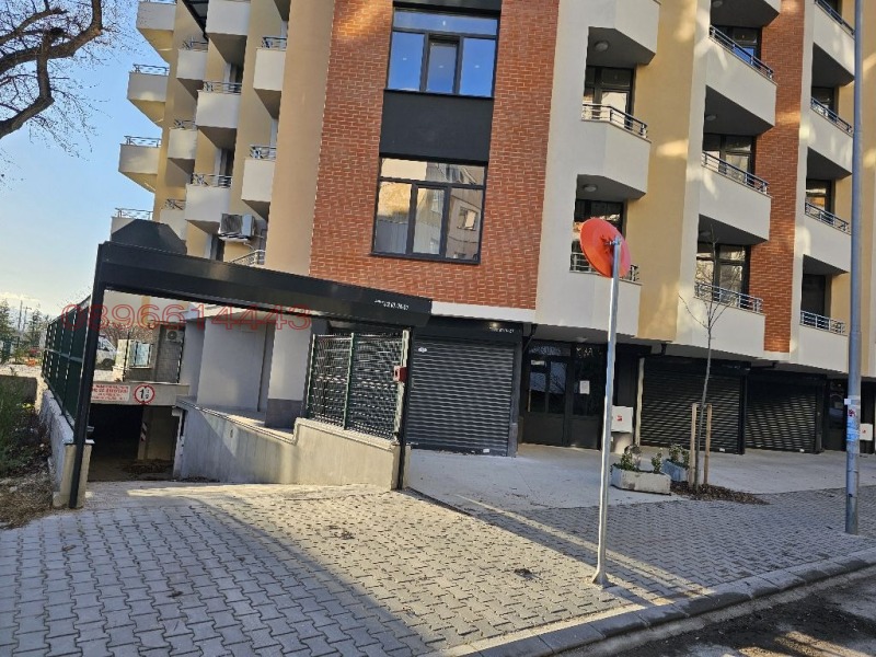 Дава под наем ГАРАЖ, ПАРКОМЯСТО, гр. Пловдив, Тракия, снимка 5 - Гаражи и паркоместа - 53072067