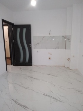Stúdió Kjucsuk Parizs, Plovdiv