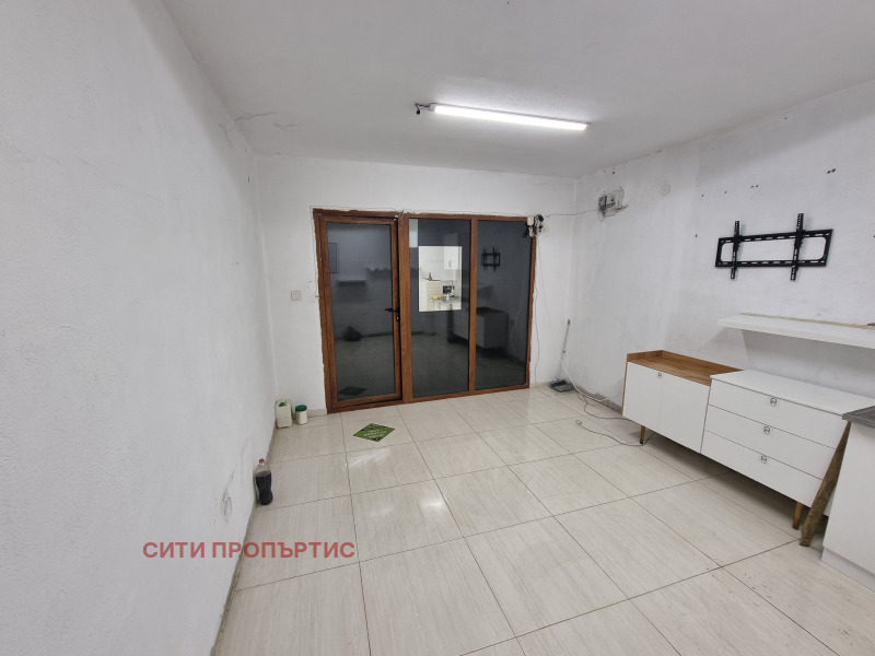 Дава под наем СКЛАД, гр. Благоевград, Широк център, снимка 2 - Складове - 52871770