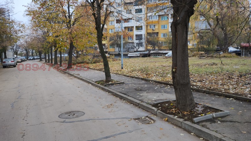 Дава под наем ГАРАЖ, ПАРКОМЯСТО, гр. Русе, Чародейка - Север, снимка 2 - Гаражи и паркоместа - 53594724