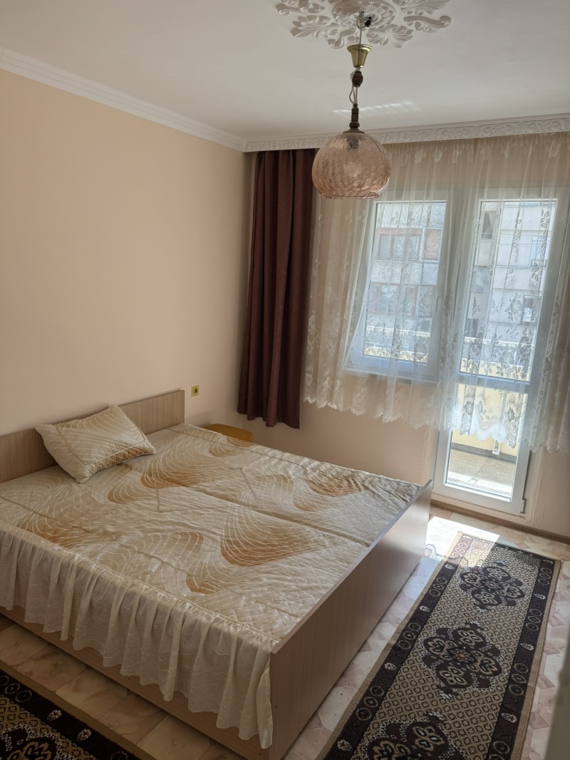 Te huur  2 slaapkamers Burgas , Vazrazjdane , 67 m² | 33429628