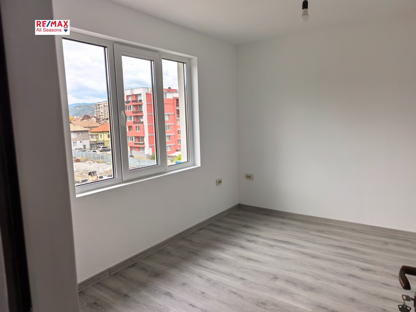 ���� ��� ���� 3-����� | Imot.bg � ����������� 4