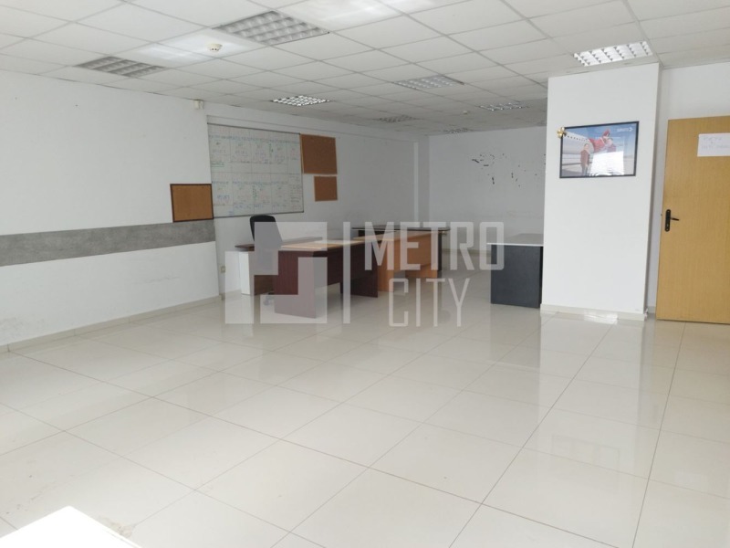 K pronájmu  Kancelář Sofia , Mladost 3 , 200 m2 | 97906475