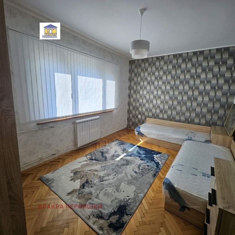 Дава под наем 3-СТАЕН, гр. Перник, Център, снимка 5 - Апартаменти - 53388566