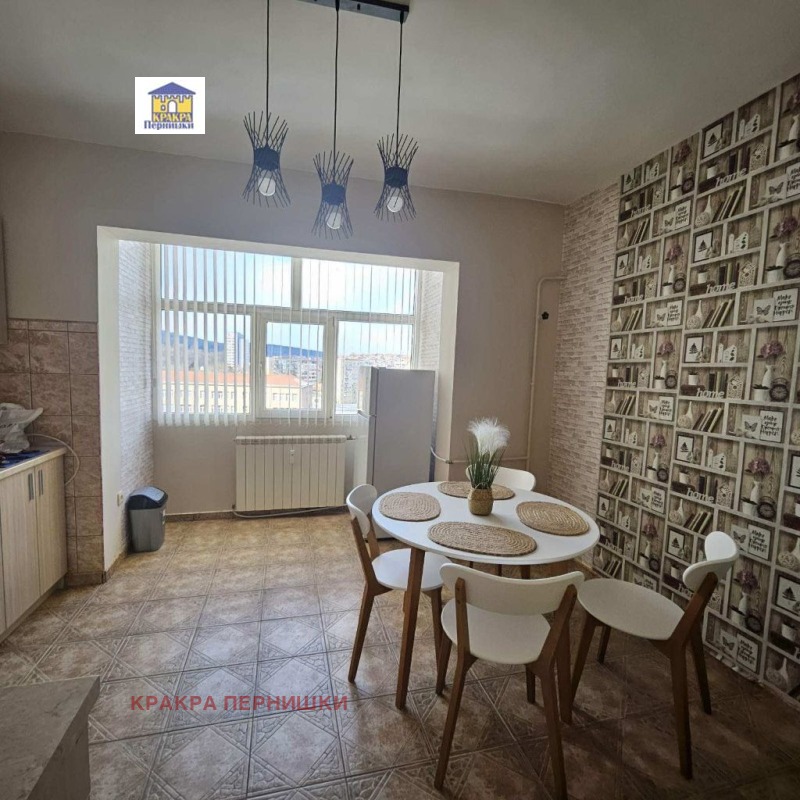 Дава под наем 3-СТАЕН, гр. Перник, Център, снимка 3 - Апартаменти - 53388566